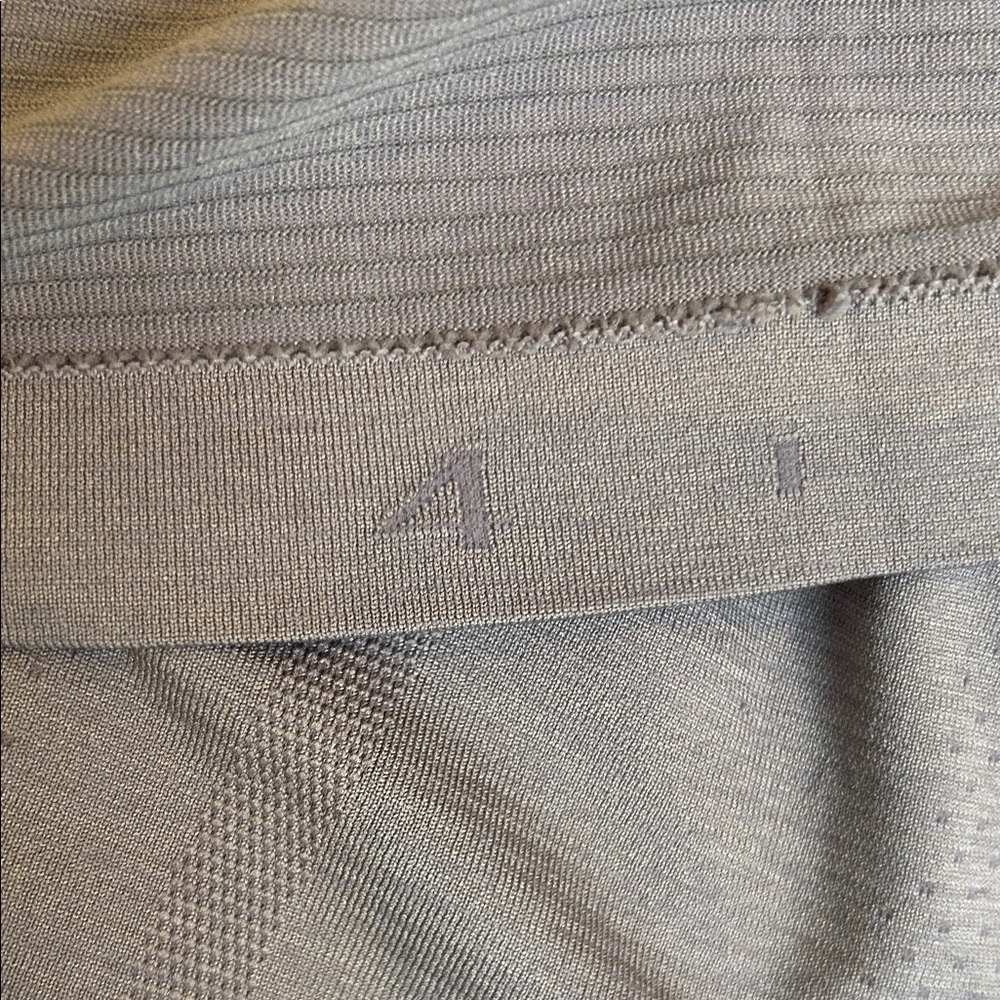 Lululemon Swiftlytech tank top - Picture 3 of 4